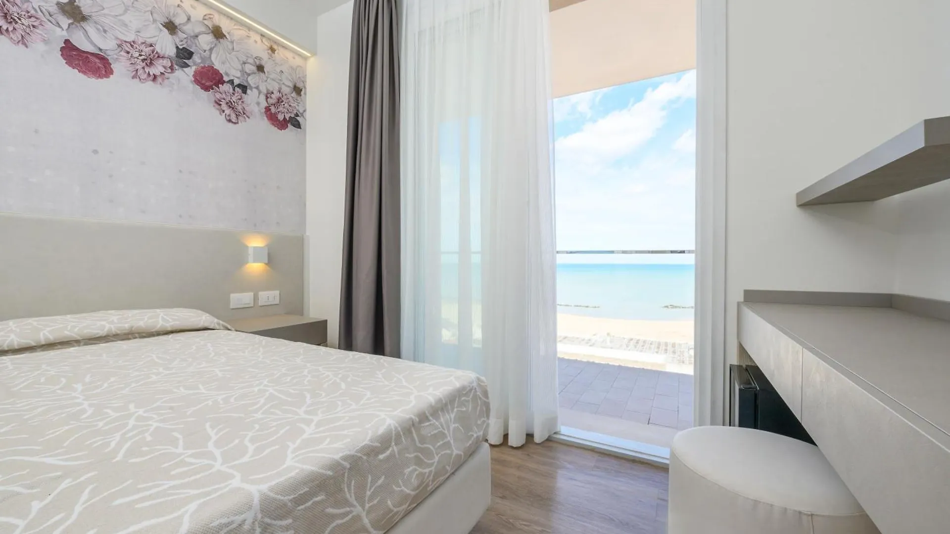 Hotel Harmony Rimini 3*,  Italy